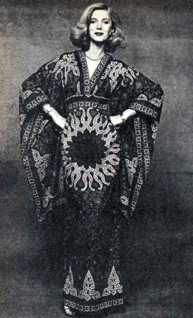 A fabulous vintage image from the late '60s or early '70s of a rockin' caftan! (https://www.pinterest.com/pin/43136108908514827/)